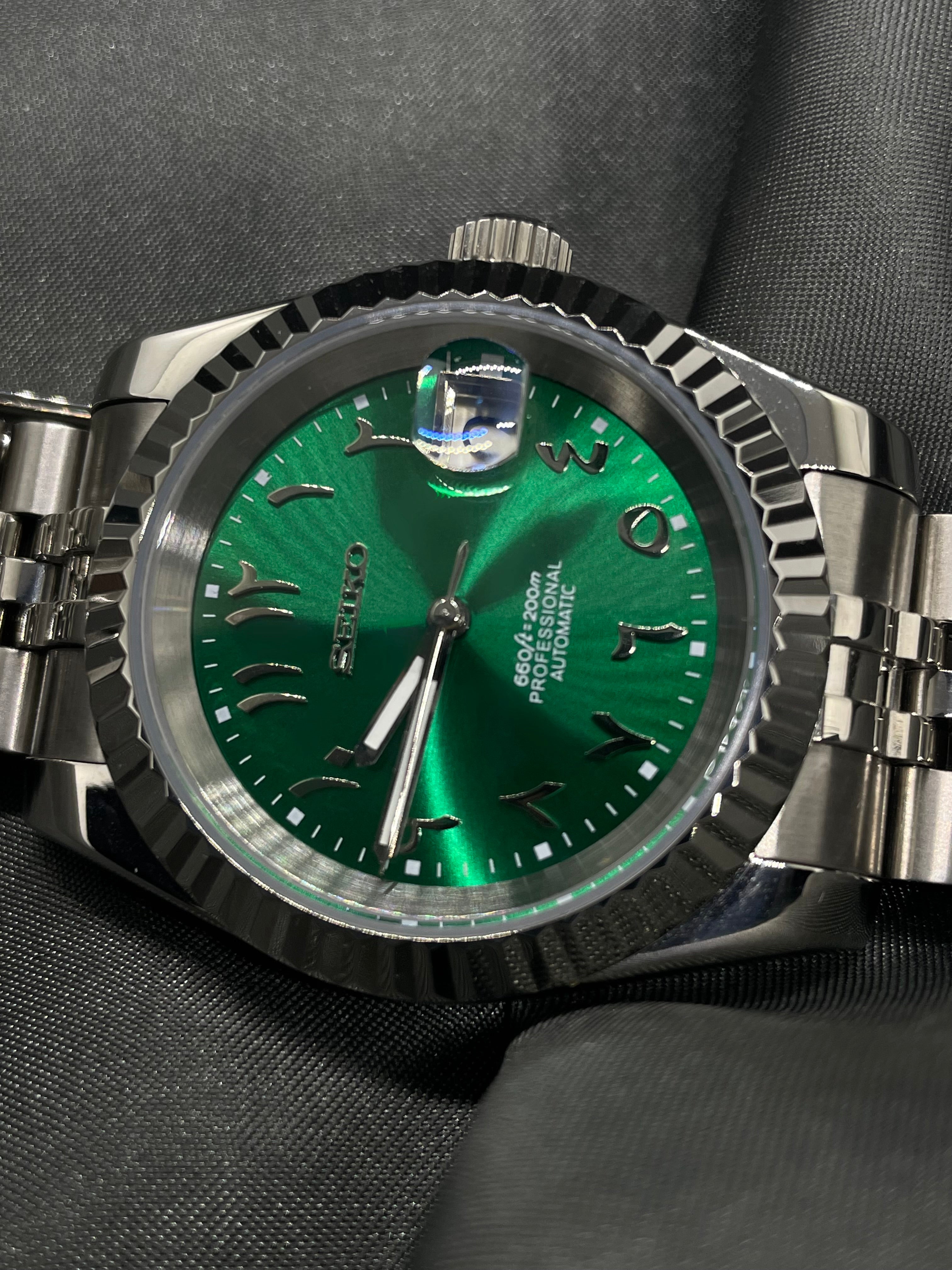 Seiko Mod - Arabic Dial Émeraude